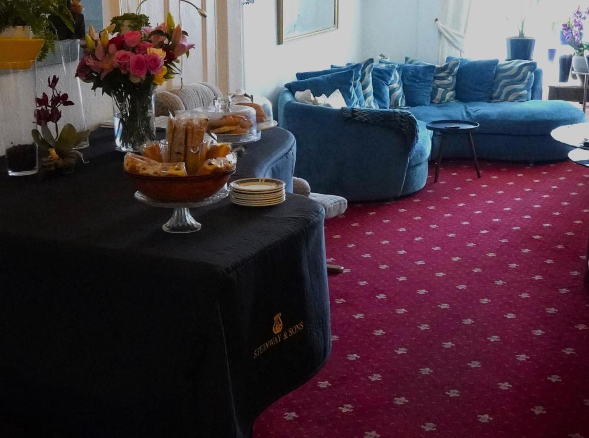 Marlborough Guest House B & B Tenby