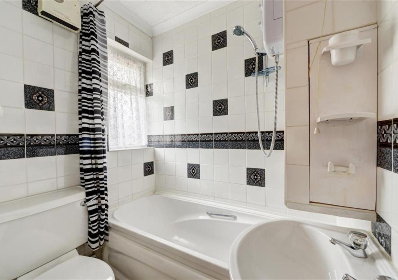 Apartment 5 Croft Court *