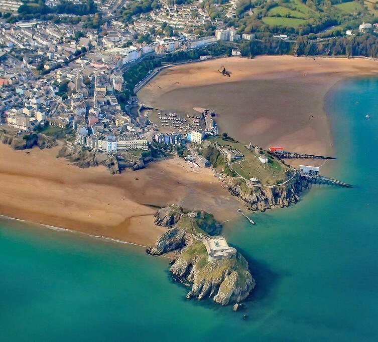Luxury Above The Stunning Harbour Tenby