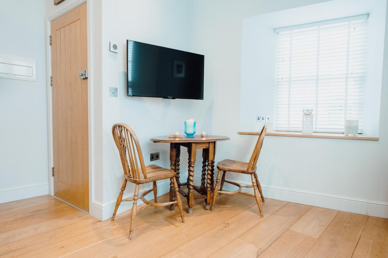 Luxury Above The Stunning Harbour Holiday home Tenby
