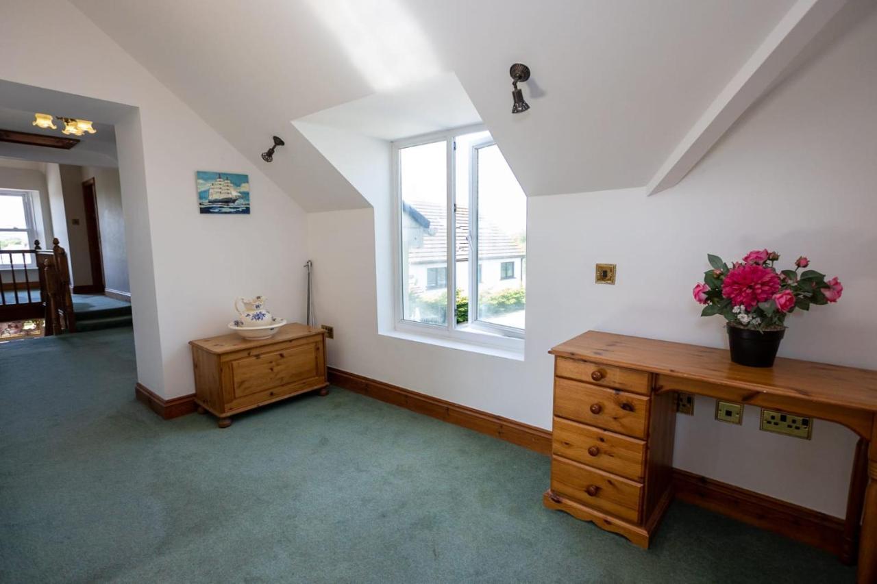 5 Bedroom With Indoor Pool Tenby