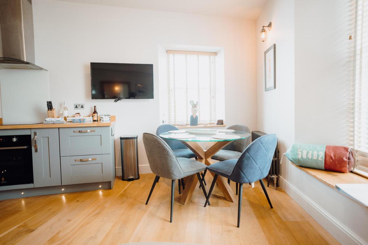 Lofty, Elevated Luxury At Harbour *