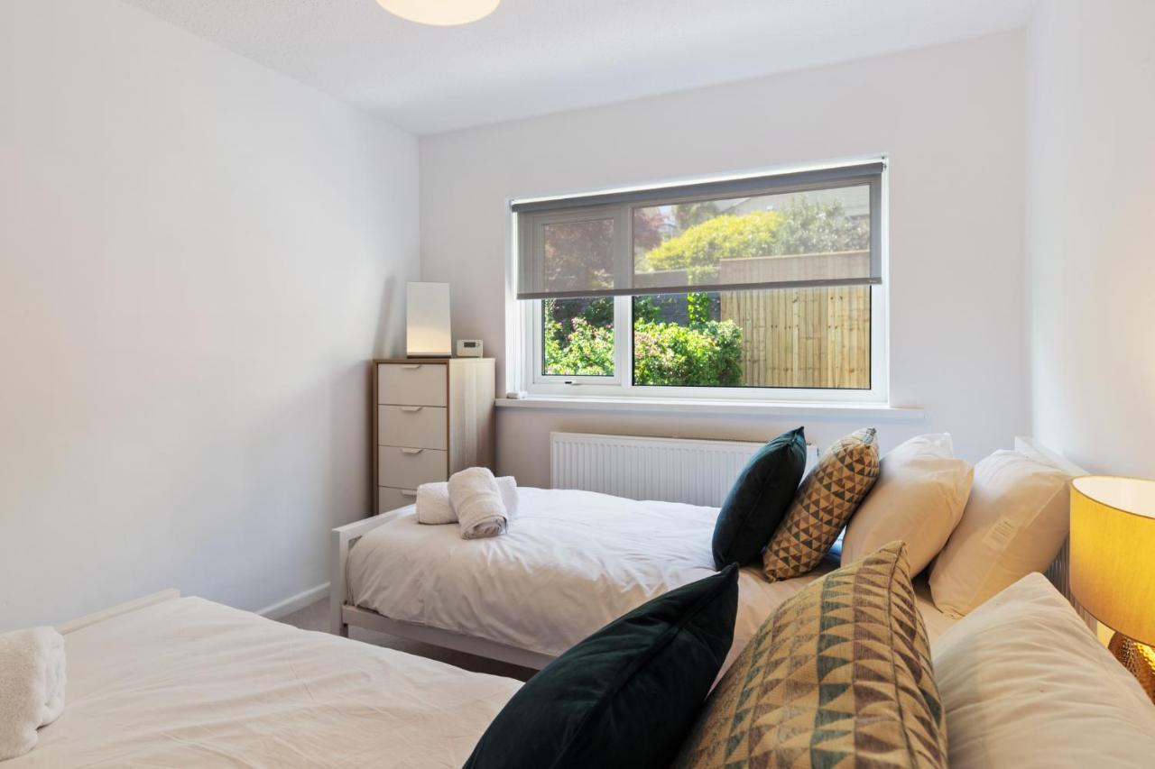 Merlins Gardens Holiday home