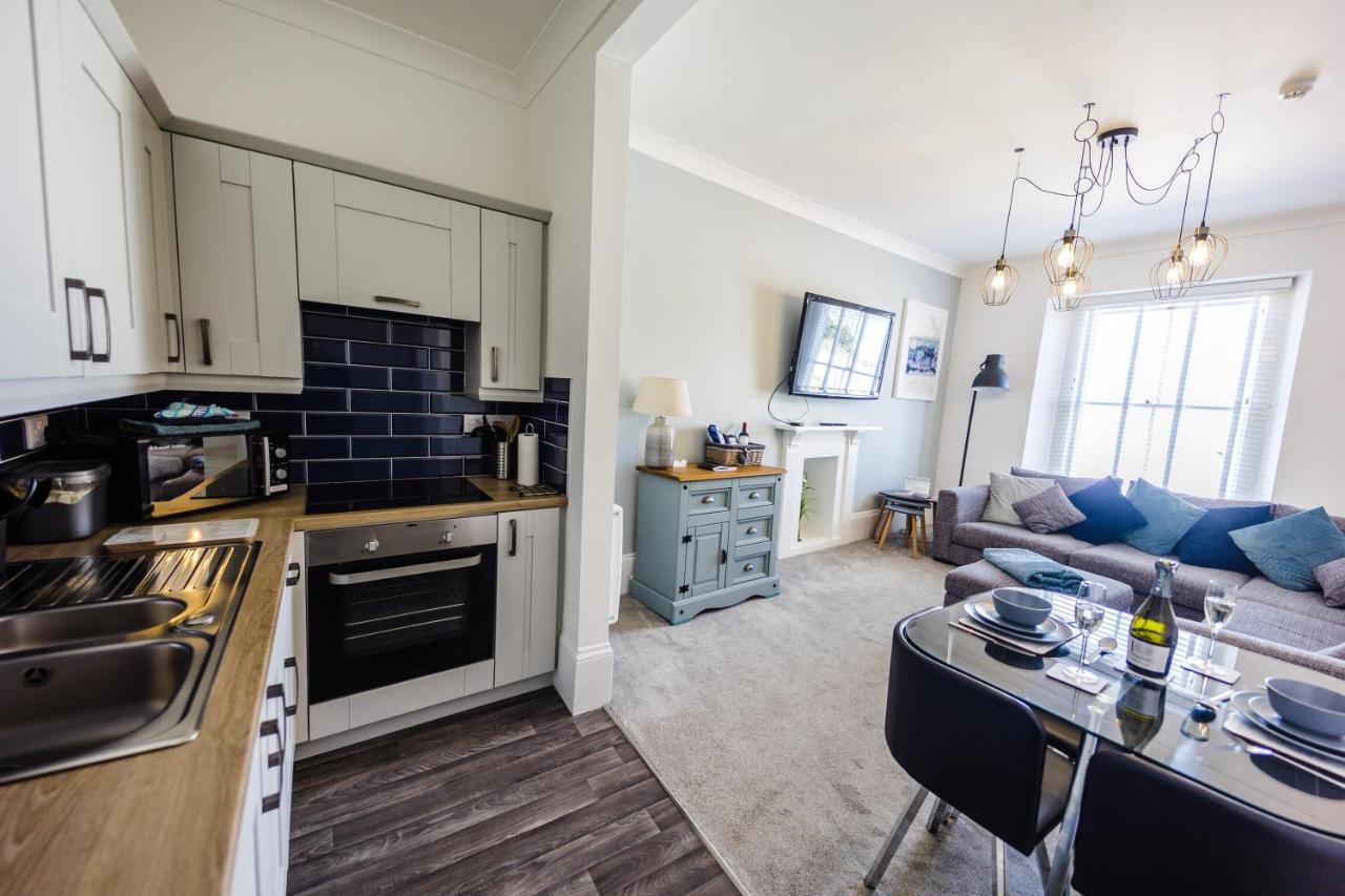 Flat 3 Flint House - Luxury Couples Apartment Tenby