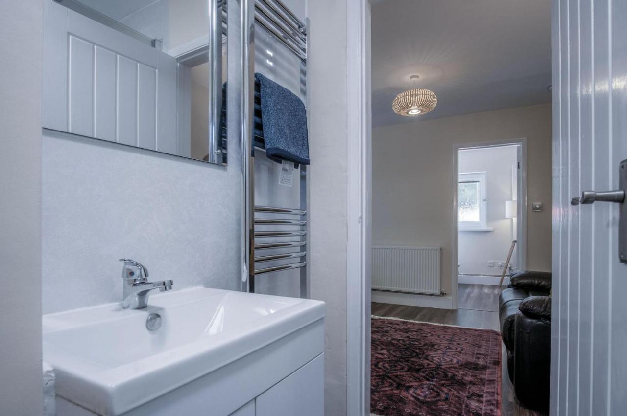Croft Court - 1 Bedroom - Apartment *