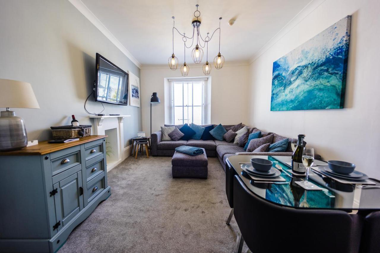 Flat 3 Flint House - Luxury Couples * Tenby