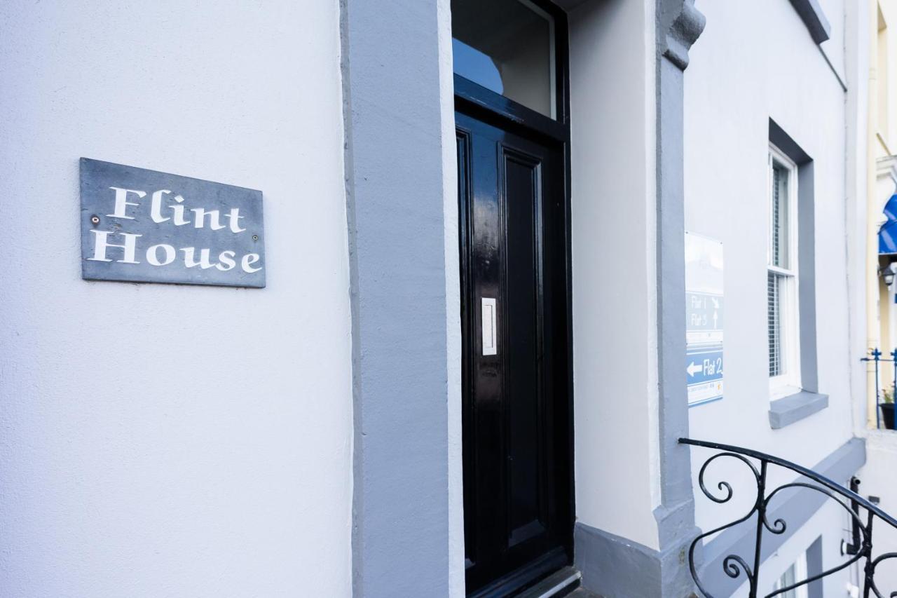 Flat 3 Flint House - Luxury Couples * Tenby