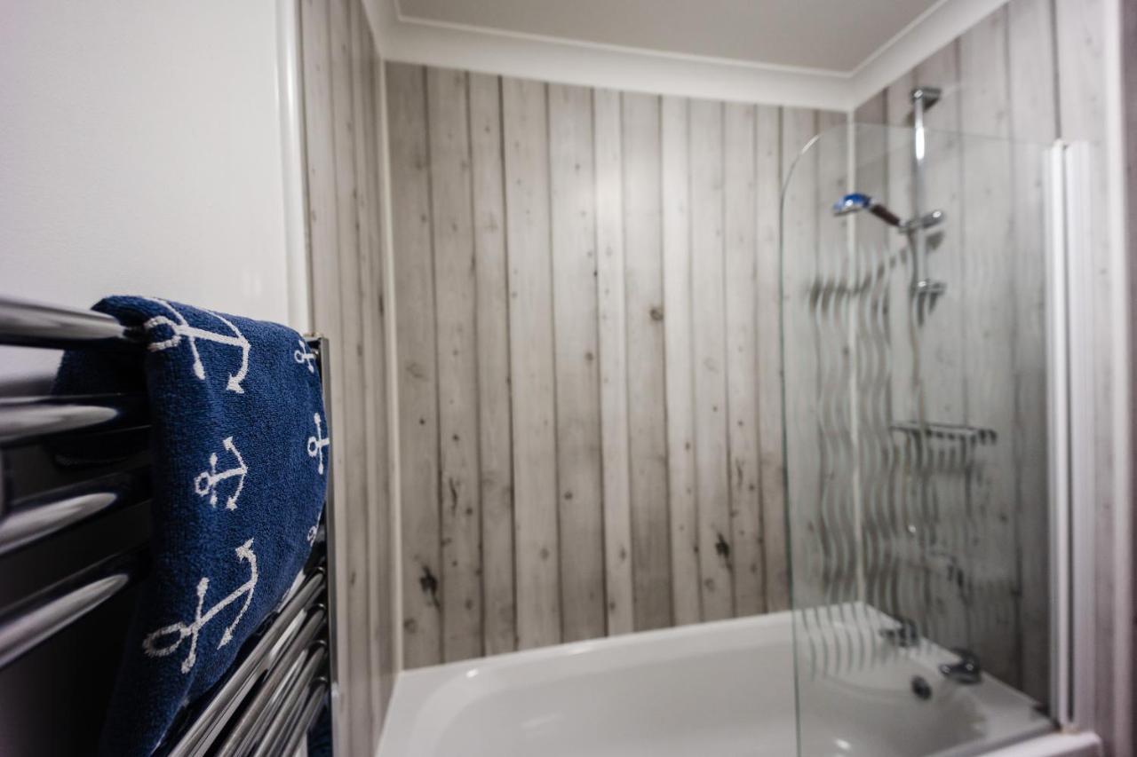 Flat 1 Flint House - 2 Bedroom - Garden - Parking - Dog Friendly *