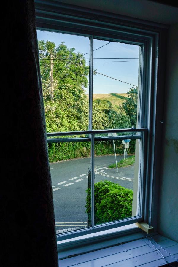 House - Lundy North Bed & Breakfast Manorbier