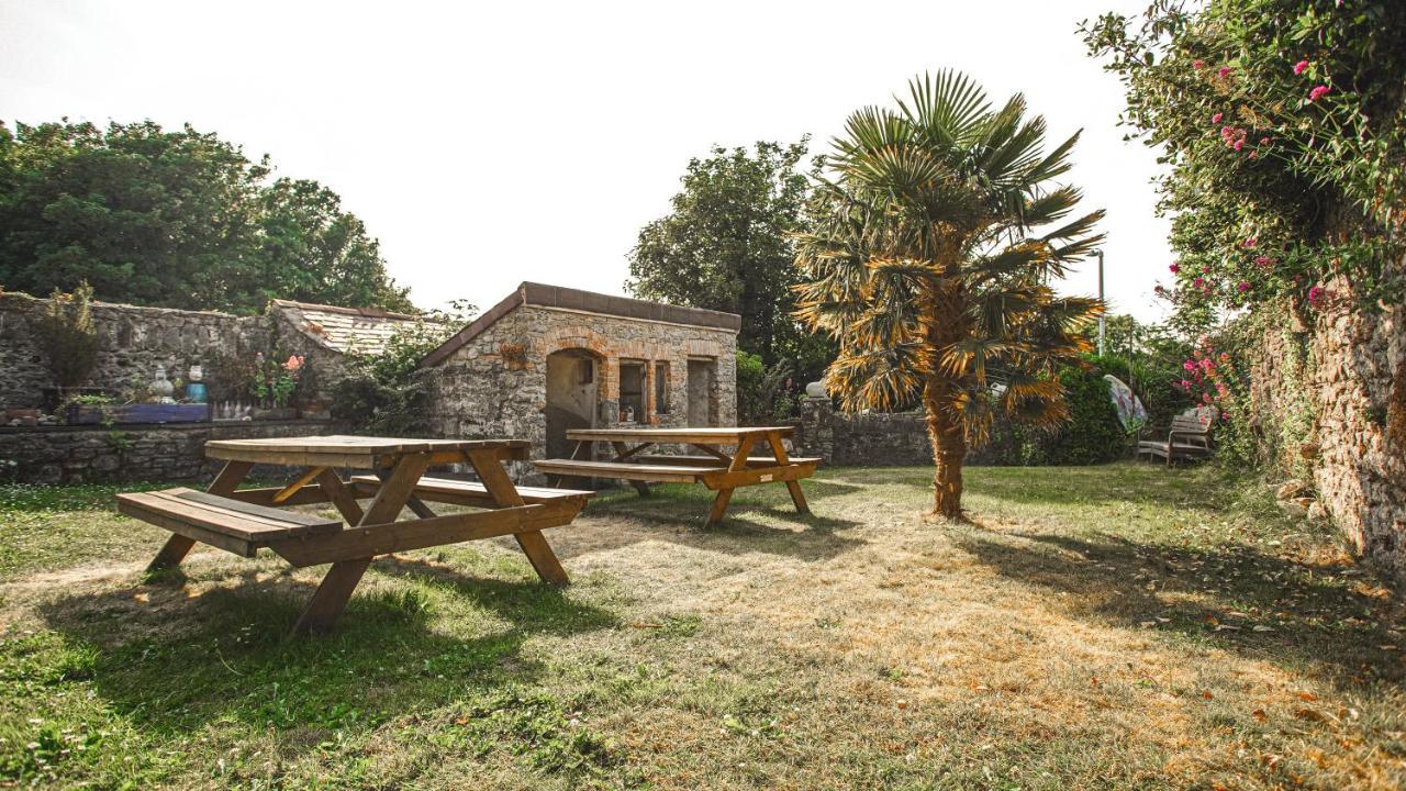 Bed & Breakfast House - Lundy North