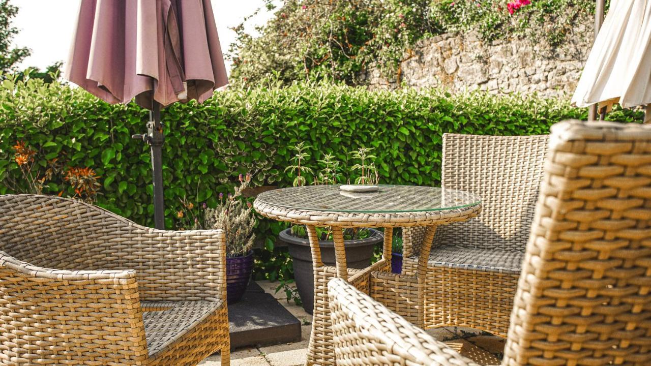 Manorbier House - St Anne's Bed & Breakfast