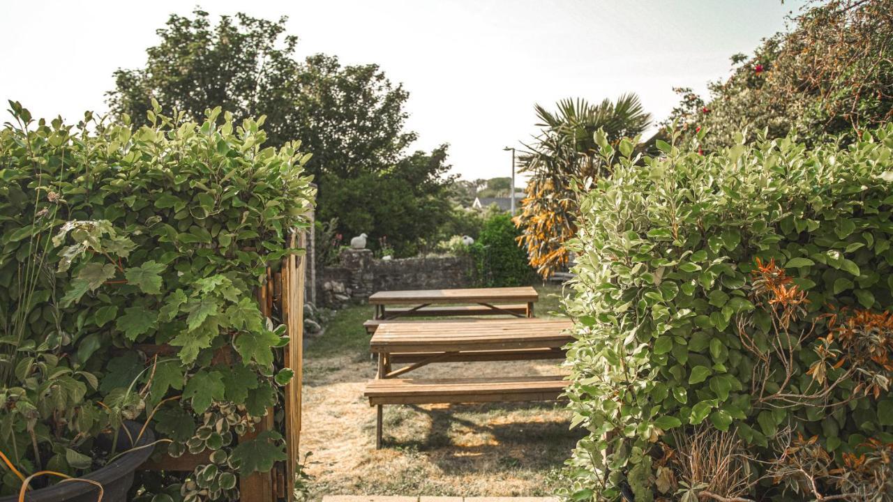 House - Lundy North Bed & Breakfast Manorbier