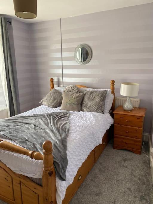 5 Min Walk To Beaches & Pembrokeshire Coast Path Holiday home Tenby