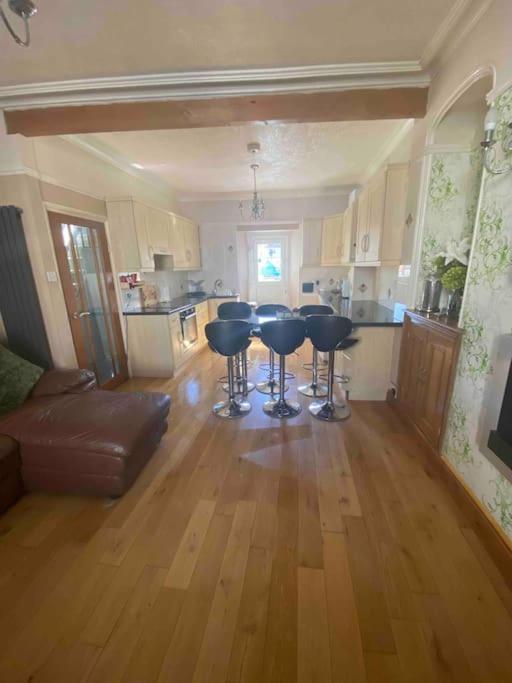 5 Min Walk To Beaches & Pembrokeshire Coast Path Holiday home