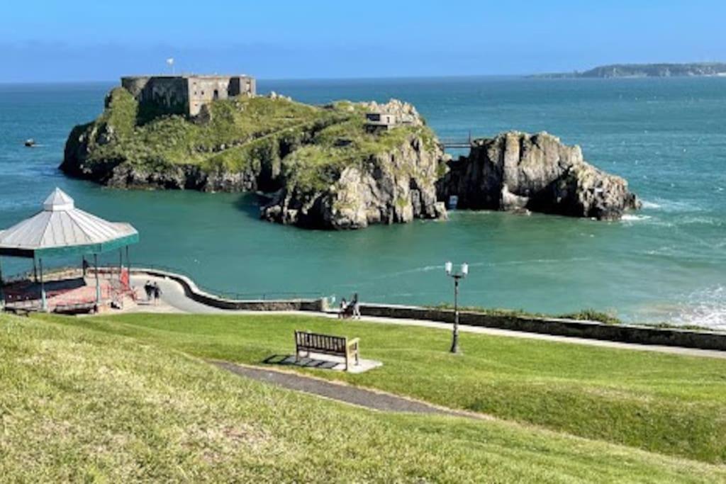 5 Min Walk To Beaches & Pembrokeshire Coast Path Tenby