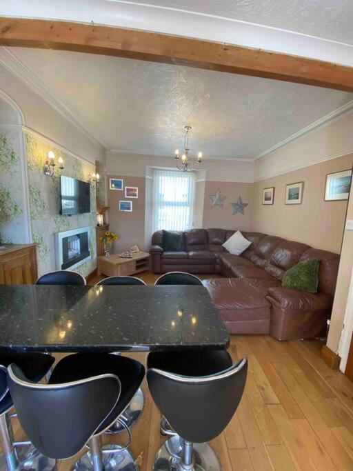 5 Min Walk To Beaches & Pembrokeshire Coast Path Tenby