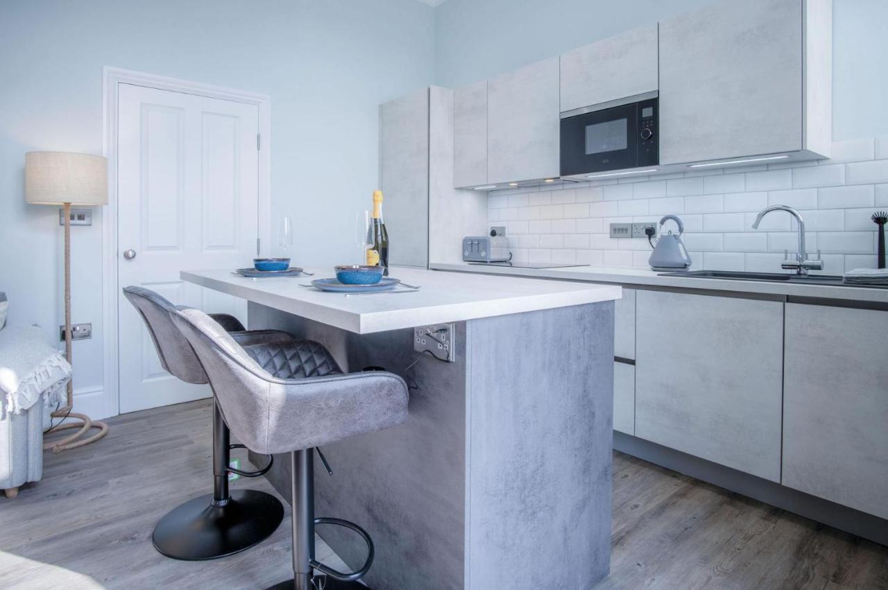 No 6 Croft House - 1 Bedroom - Tenby