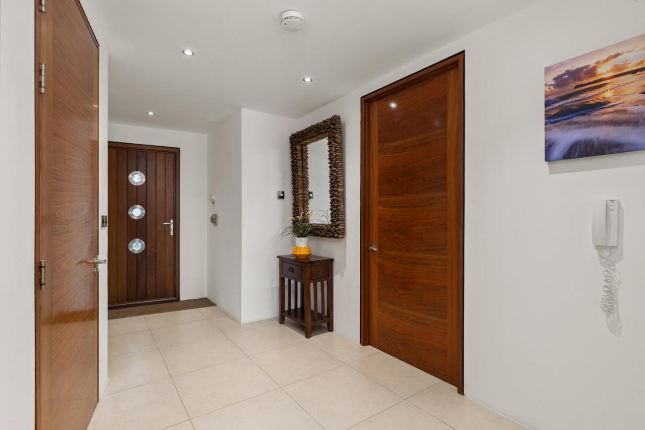 Apartment Sea Breeze - Spectacular Sea Views Tenby