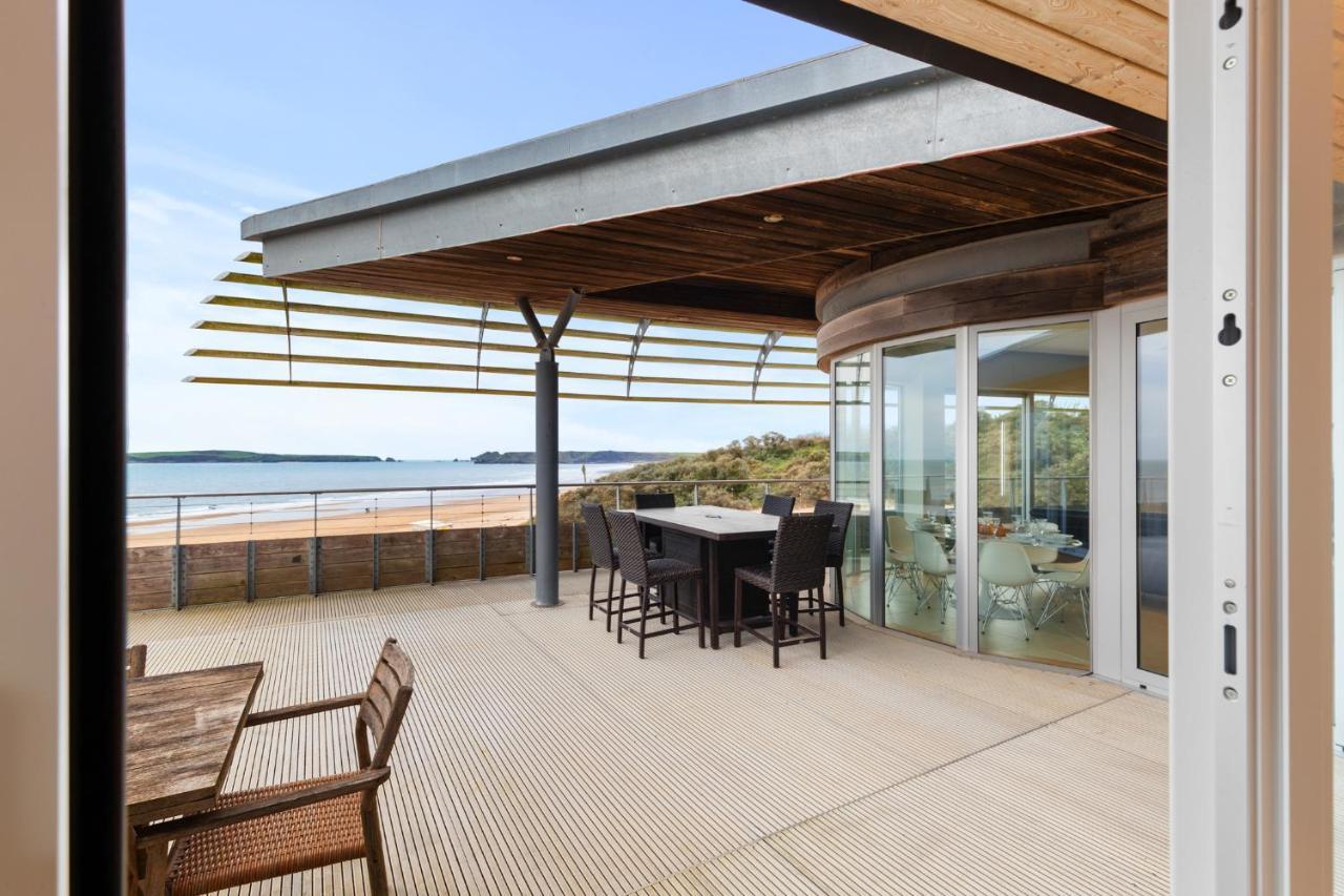 Sea Breeze - Spectacular Sea Views Apartment Tenby