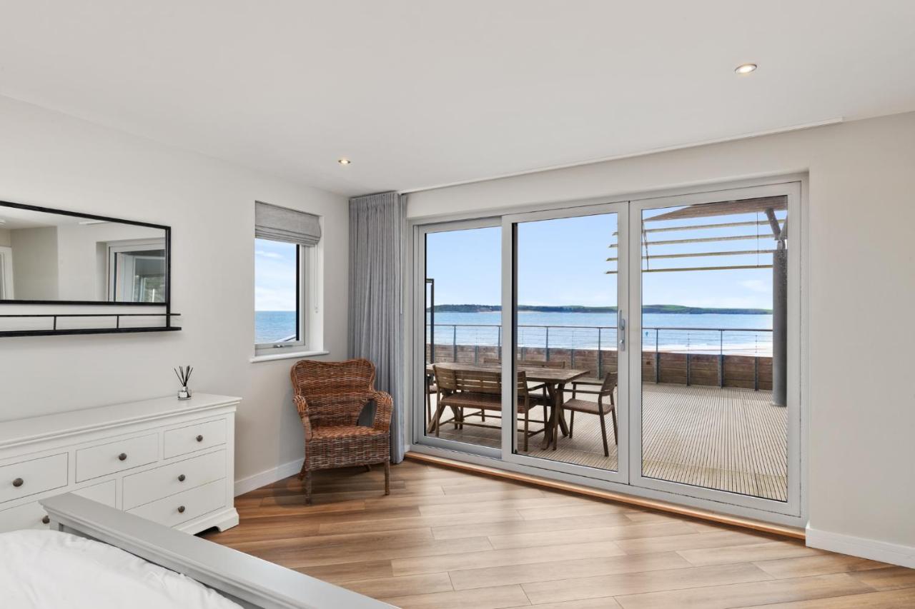 Sea Breeze - Spectacular Sea Views * Tenby