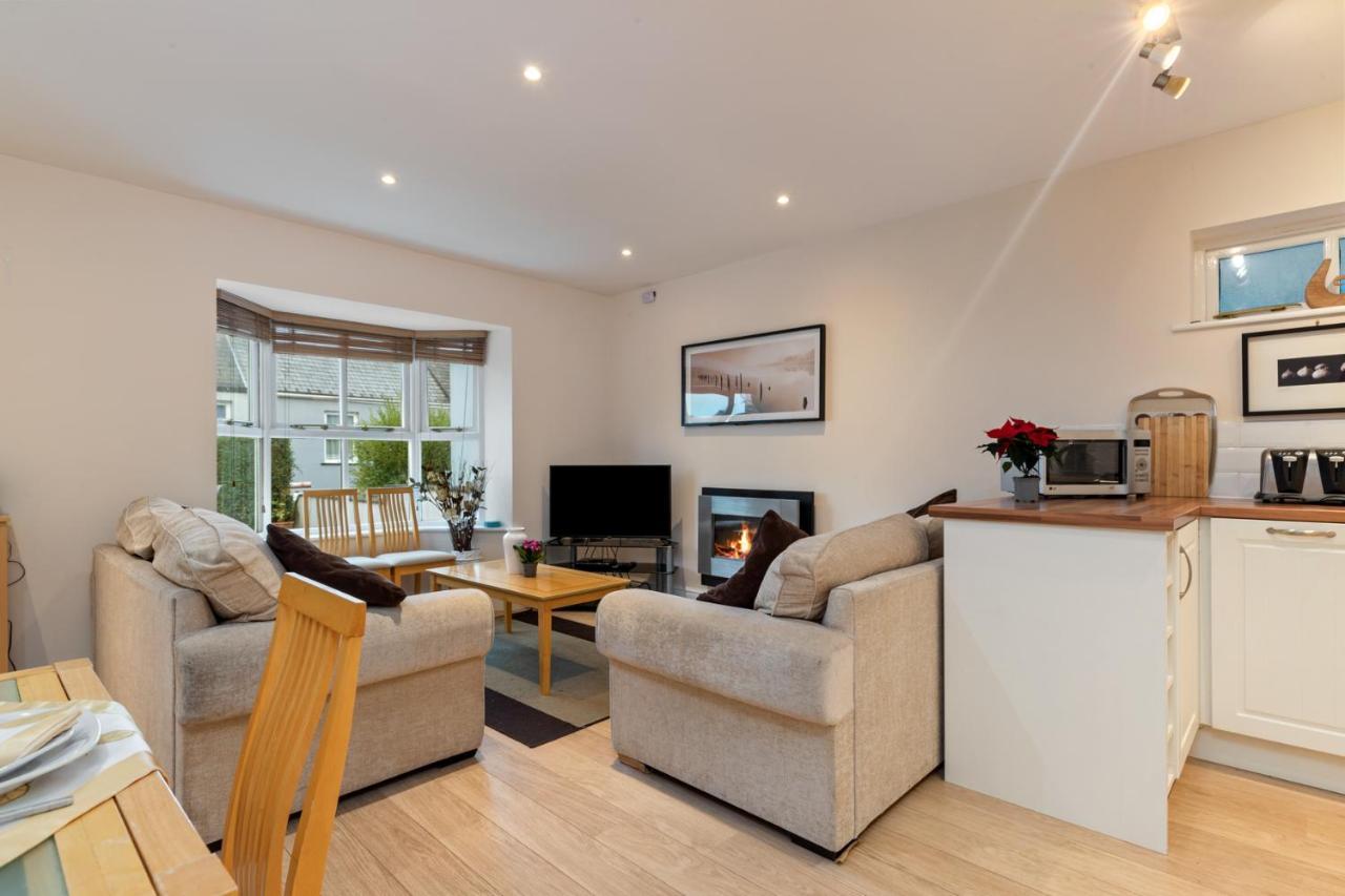 Park Place Court - Close To With Parking Tenby