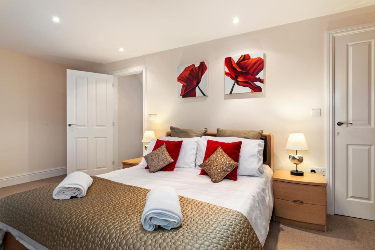 Park Place Court - Close To With Parking Holiday home