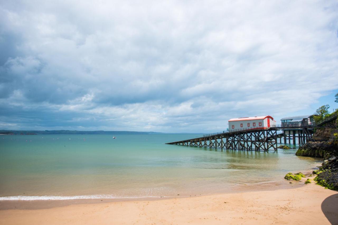 Beautiful With Free Parking Tenby
