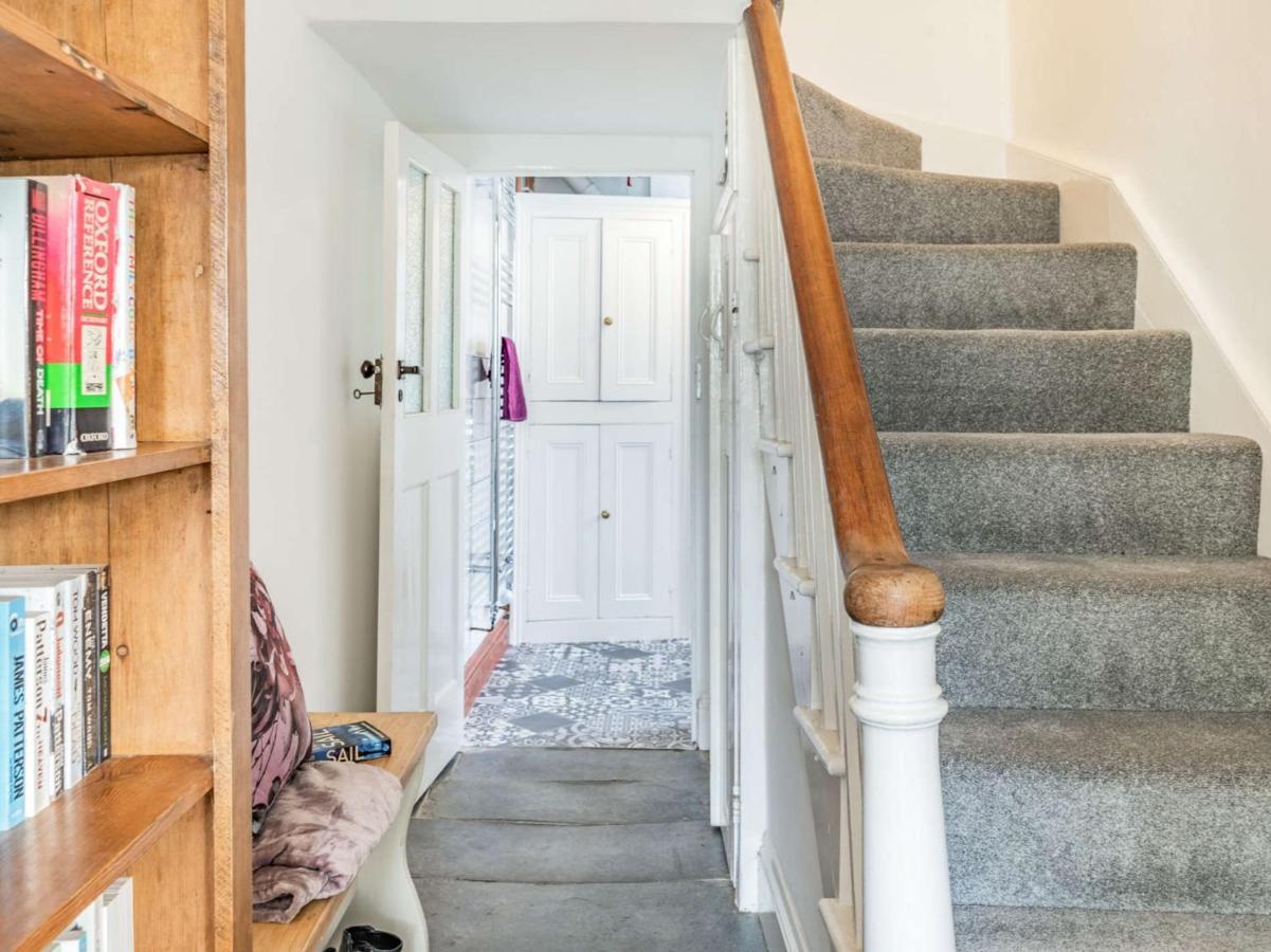 3 Bed In 86625