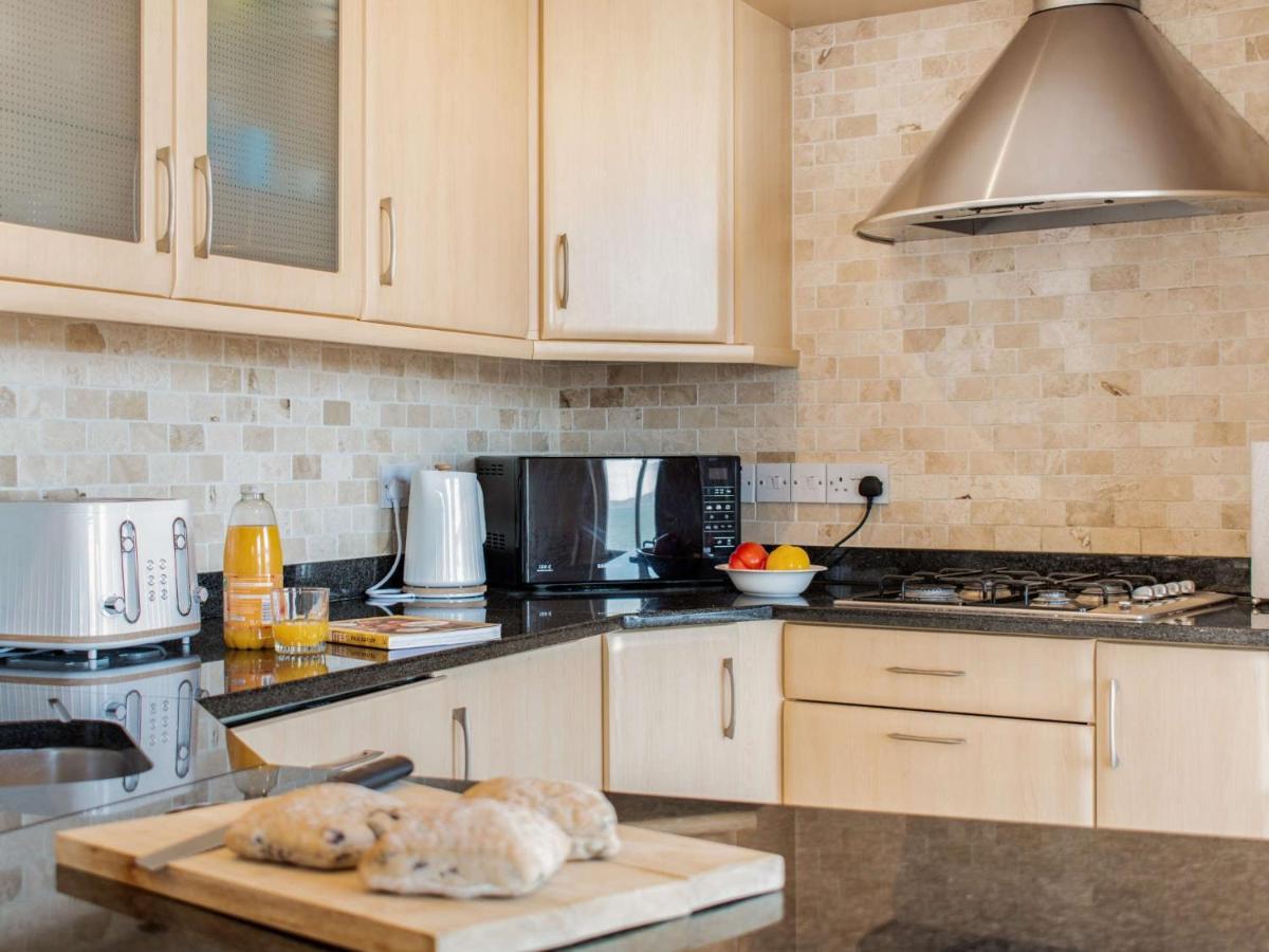 2 Bed In Fb115 Apartment