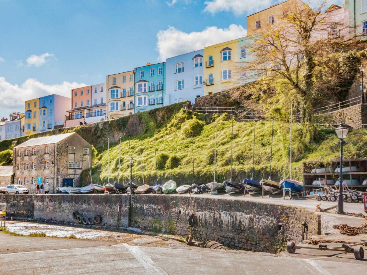 2 Bed In Fb115 Apartment Tenby