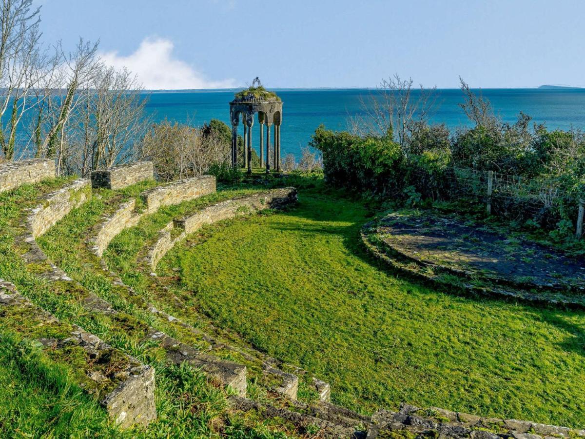 2 Bed In Fb186 Apartment Tenby