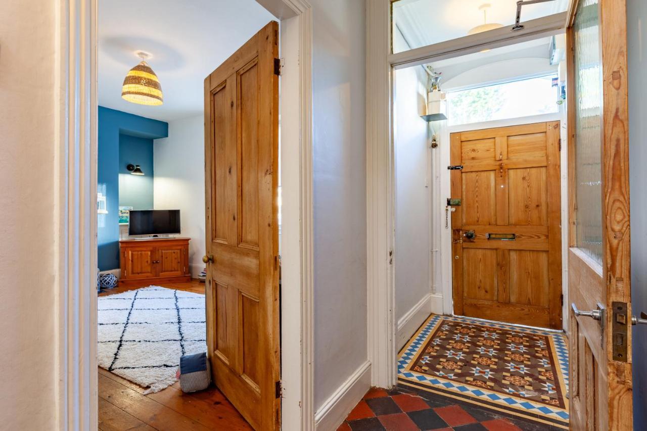 Family With Bunk Beds, Courtyard, Tv &