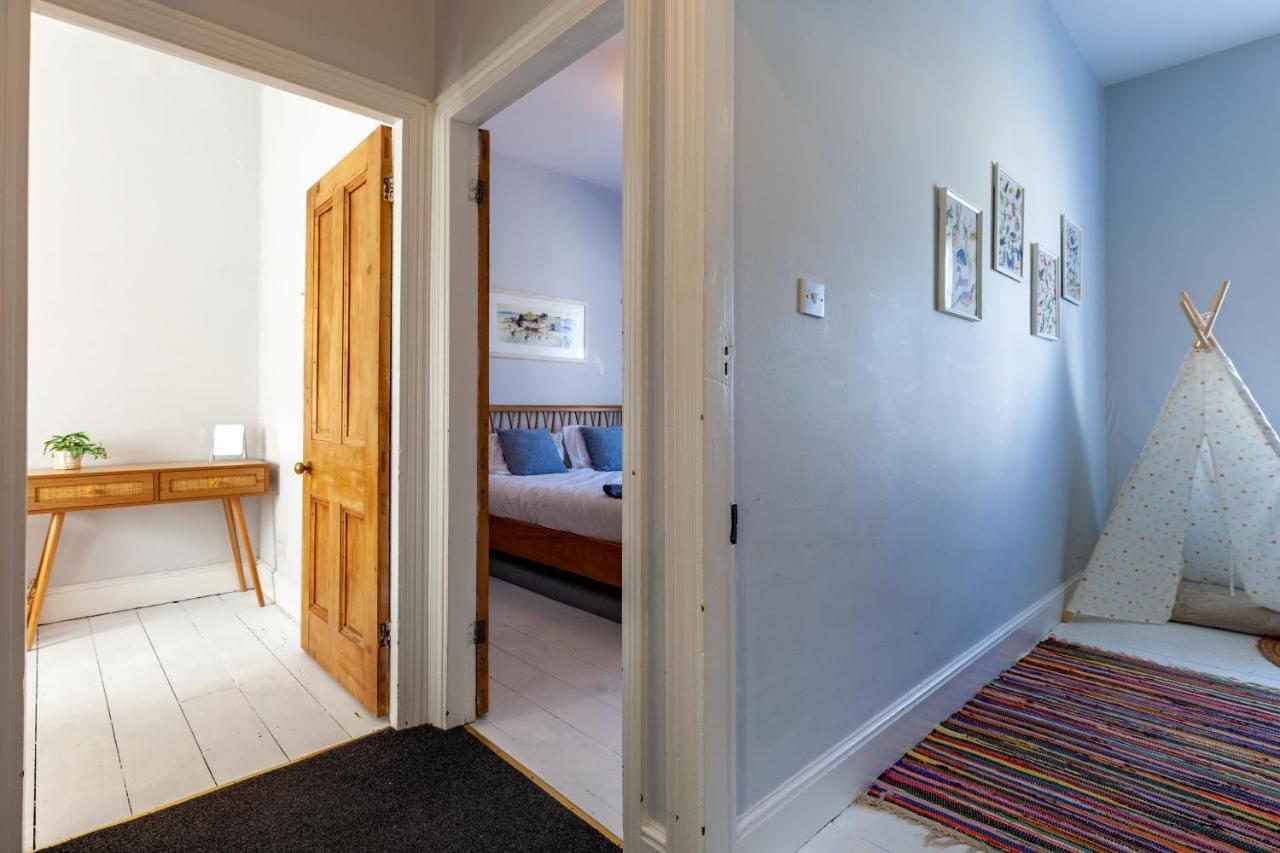 Family With Bunk Beds, Courtyard, Tv & Holiday home *