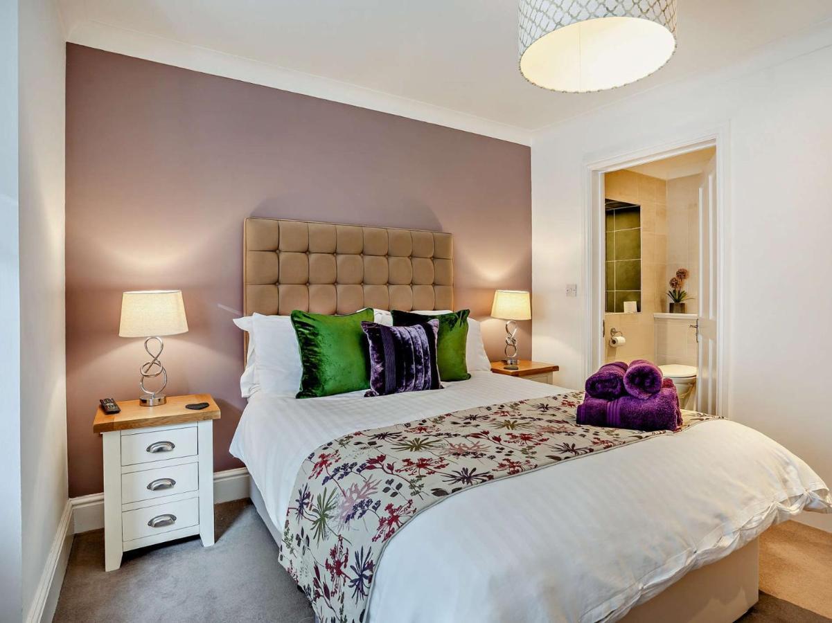 2 Bed In Fb034 * Tenby
