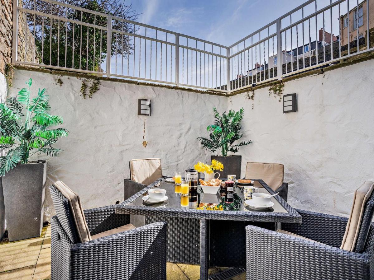 2 Bed In Fb034 Apartment Tenby
