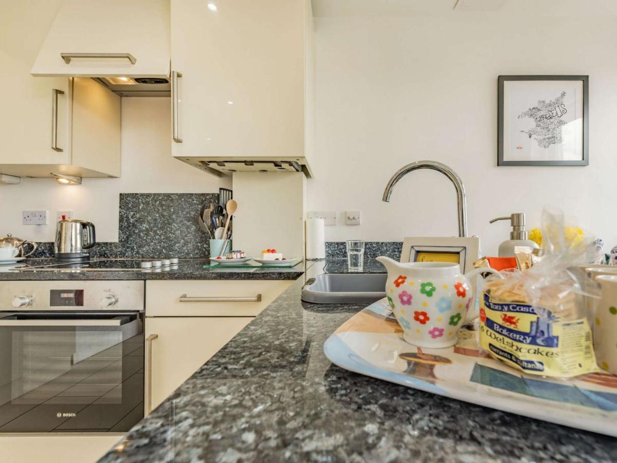 Apartment 3 Bed In Fb055