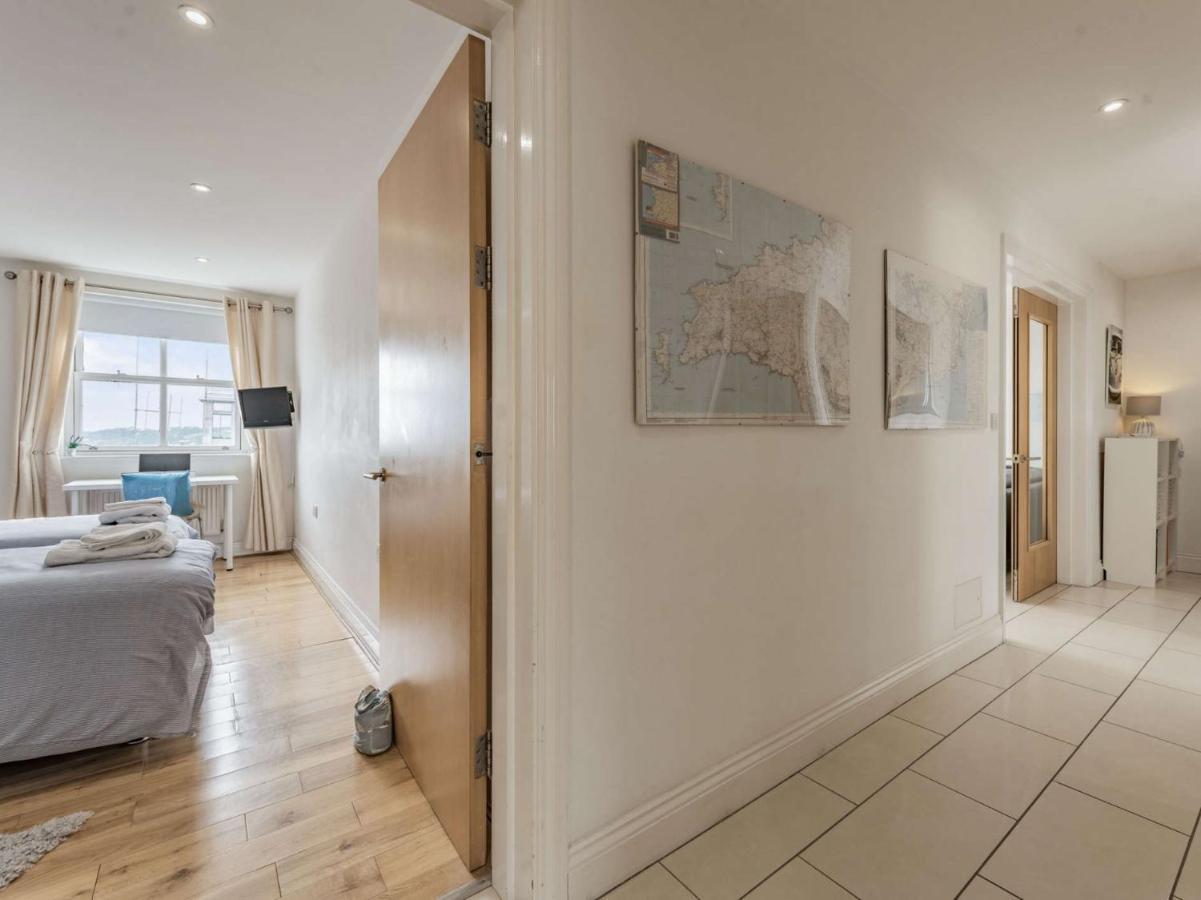 3 Bed In Fb055 Apartment
