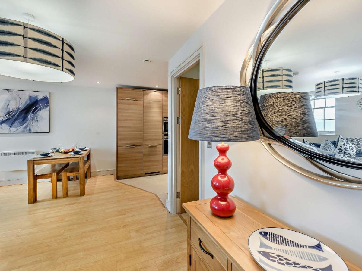 Apartment 2 Bed In Fb061