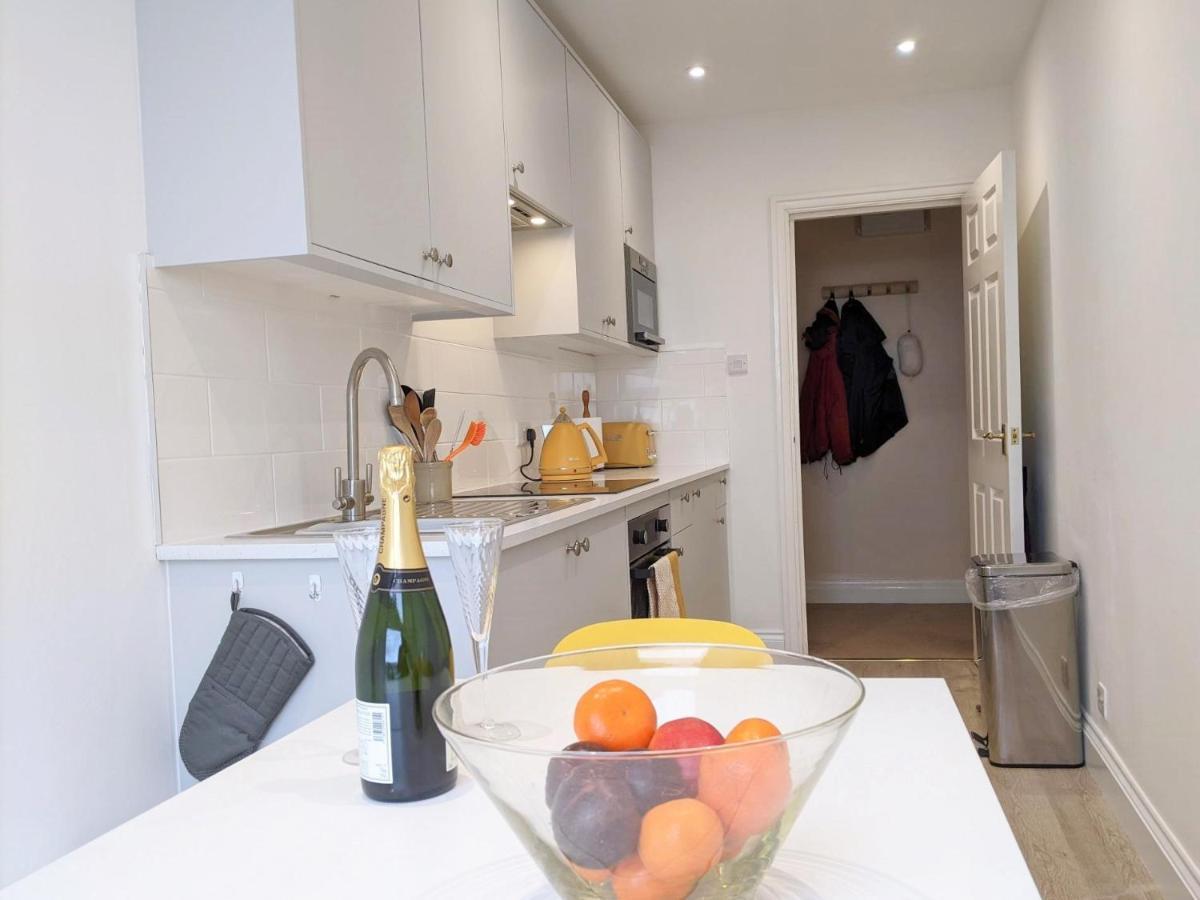 2 Bed In Fb164 Tenby