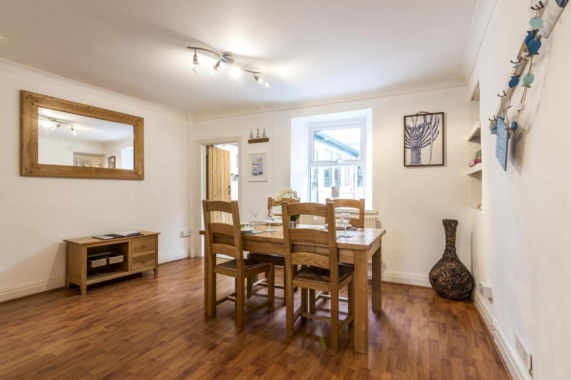 Shell - 2 Bedroom - Holiday home Tenby