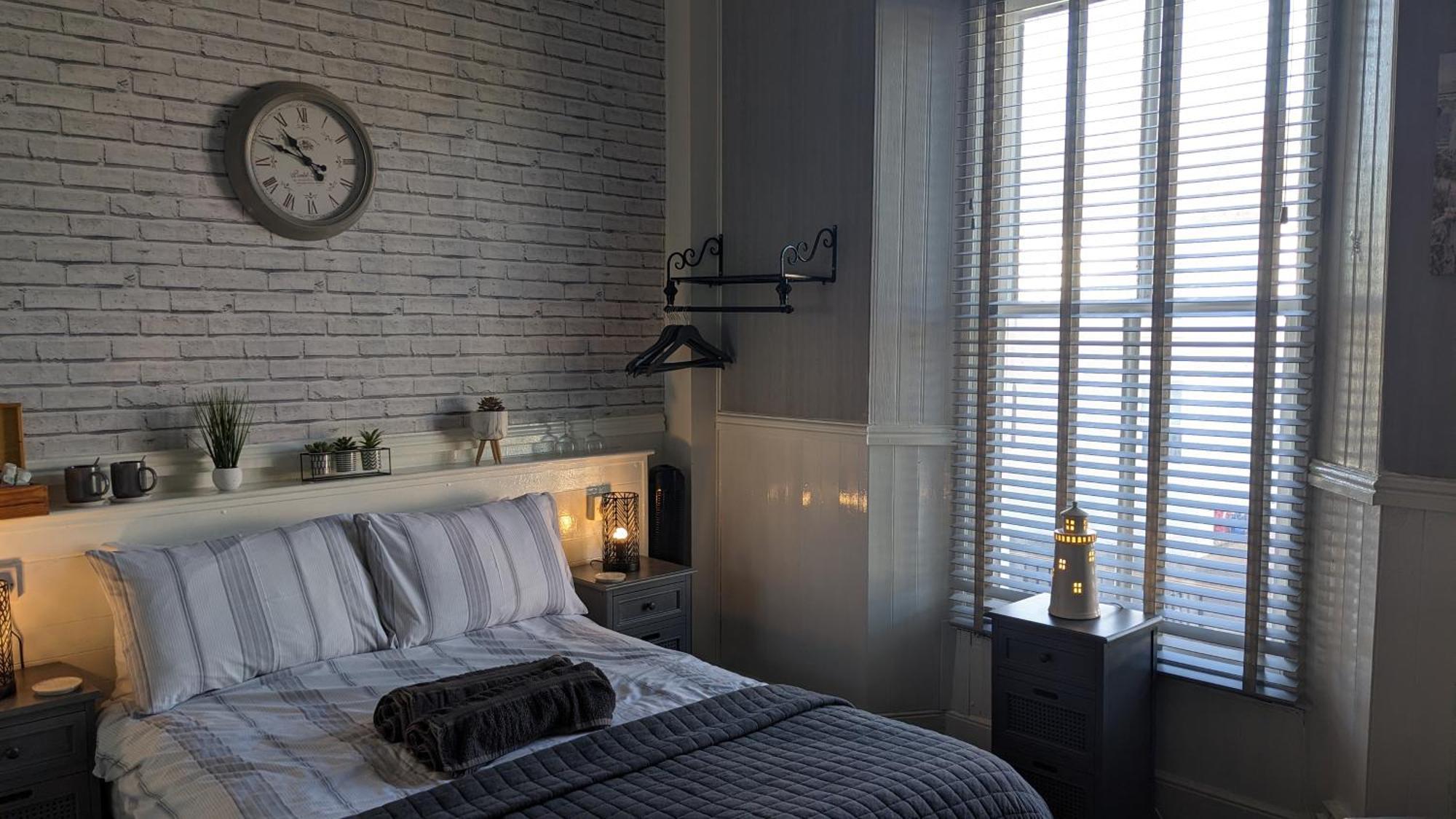 Croyland Guest house Tenby