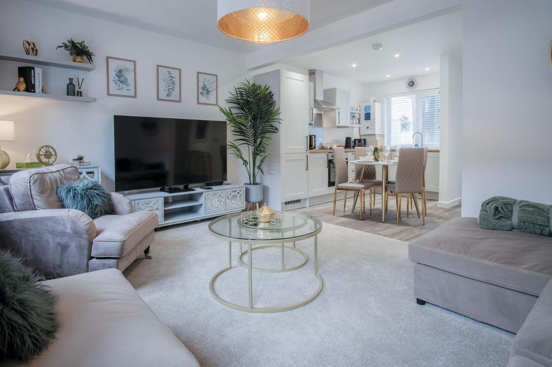 Apartment Luxurious Charlton Mews - 2 Bed - *