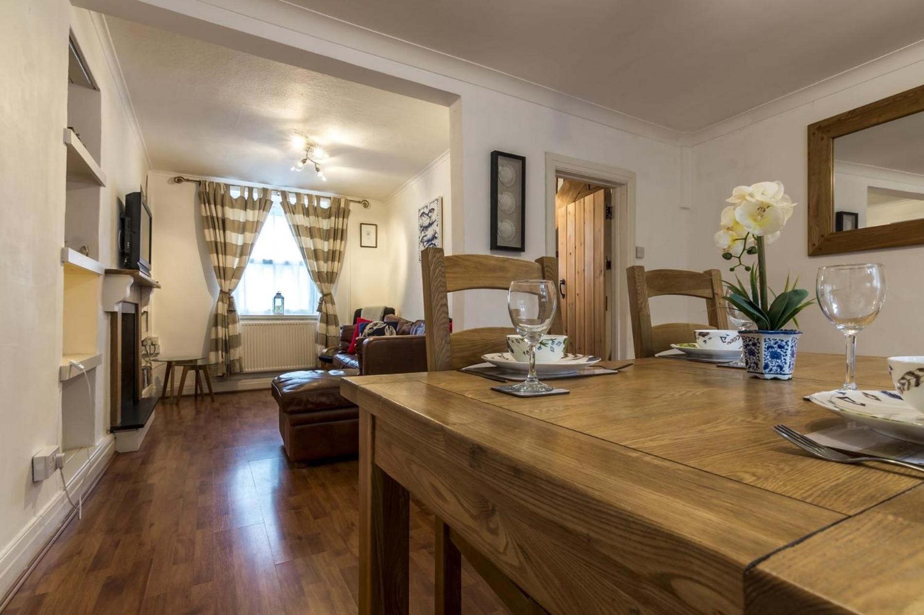 Shell - 2 Bedroom - Holiday home Tenby