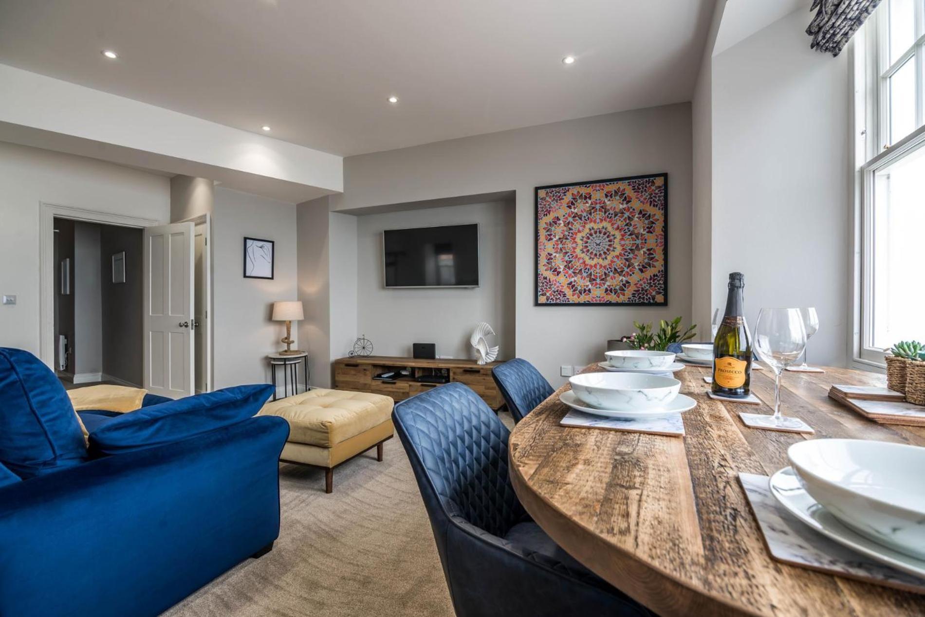Apartment Lady - 2 Bedroom - *