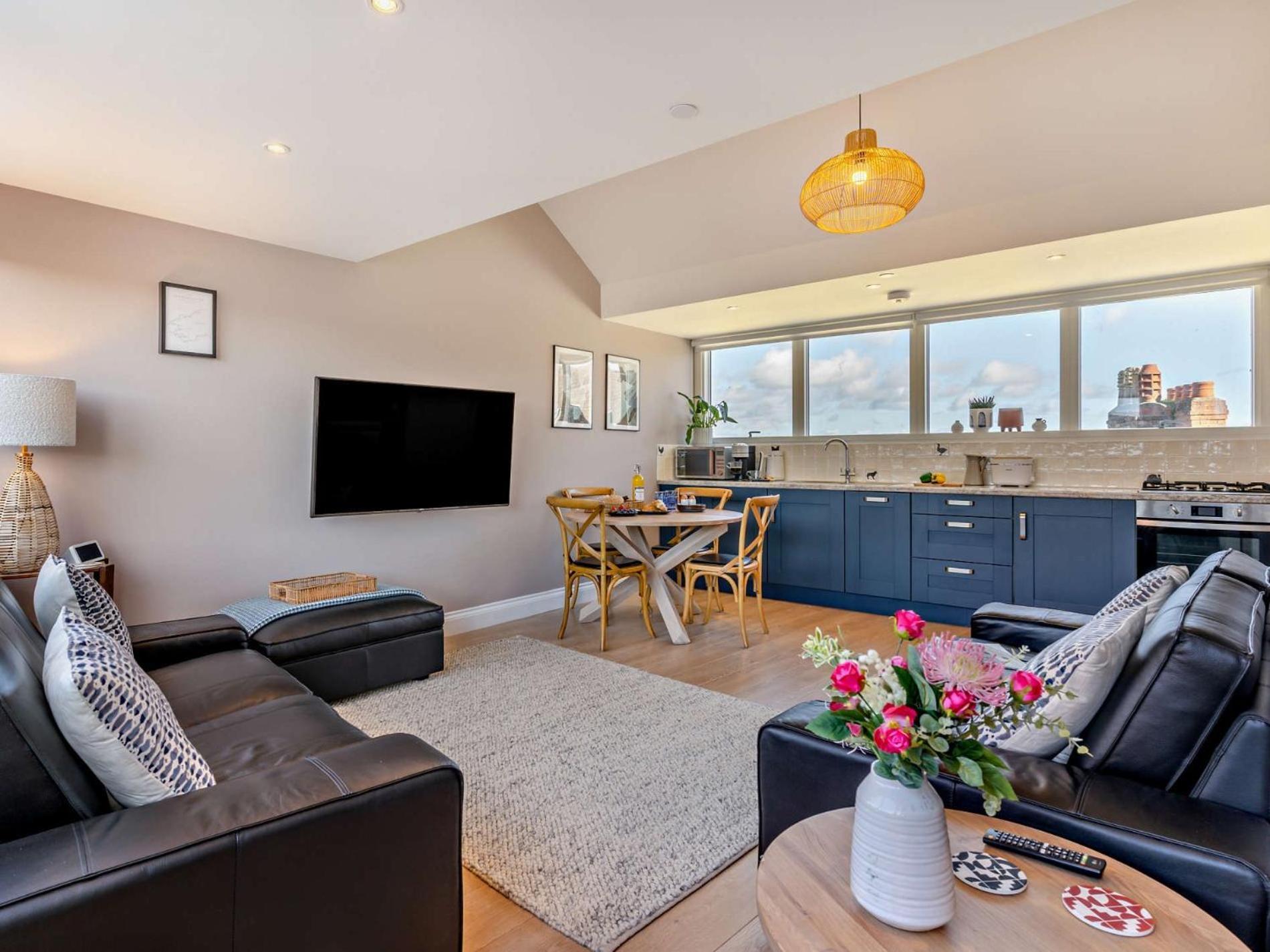 2 Bed In 94318 Holiday home