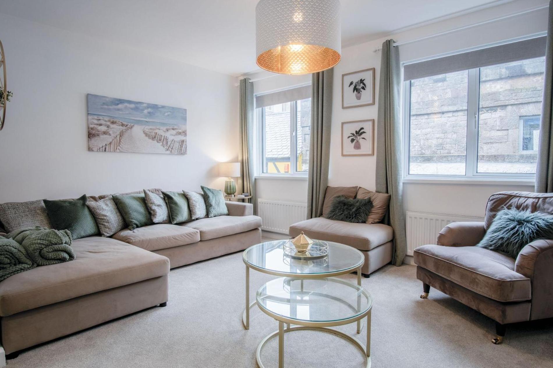 Luxurious Charlton Mews - 2 Bed - Apartment