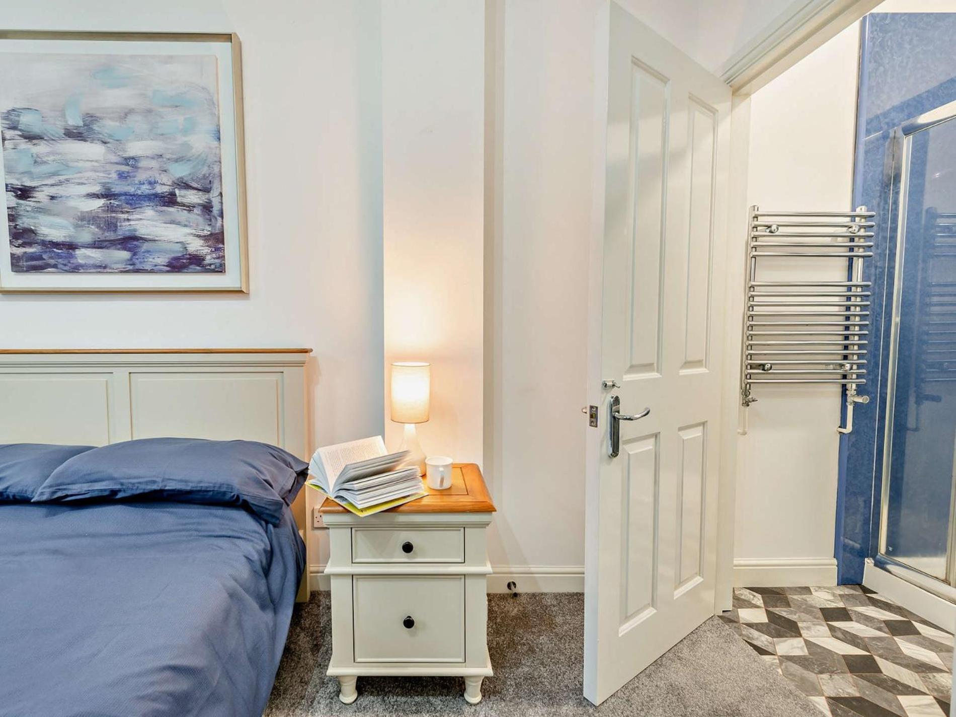 2 Bed In 94175 Holiday home