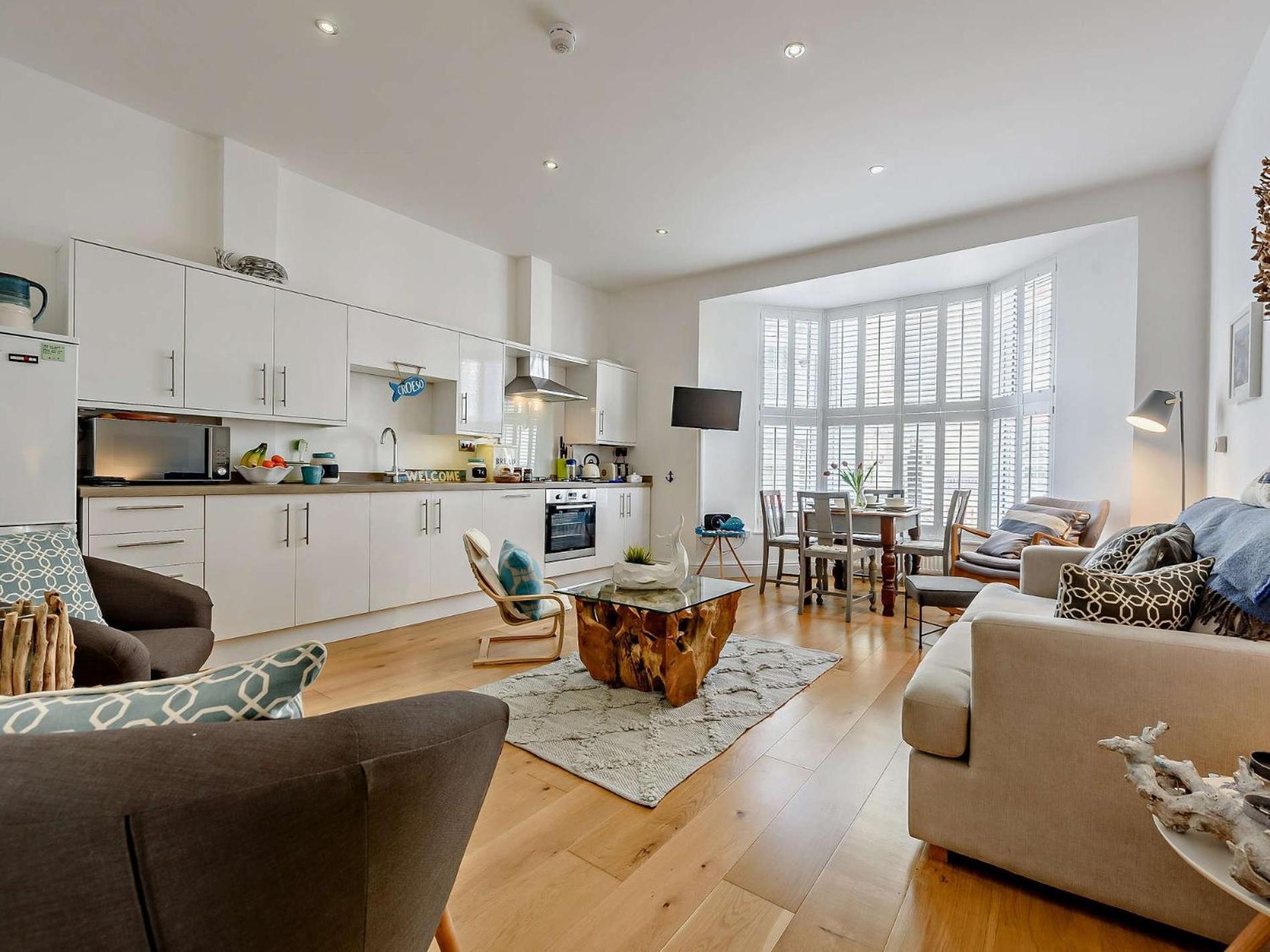 2 Bed In 91092 Holiday home Tenby