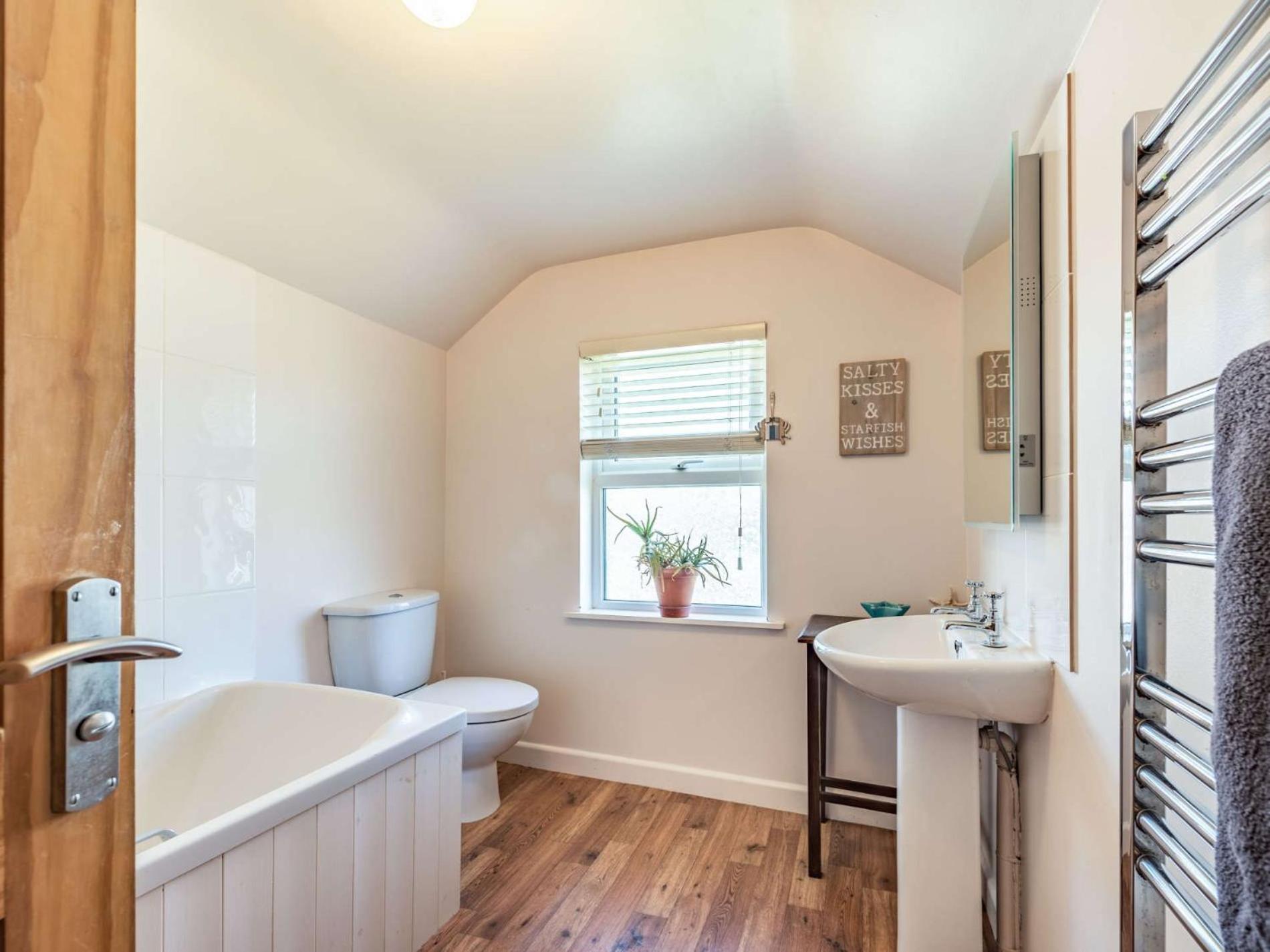 3 Bed In 86574 Holiday home *
