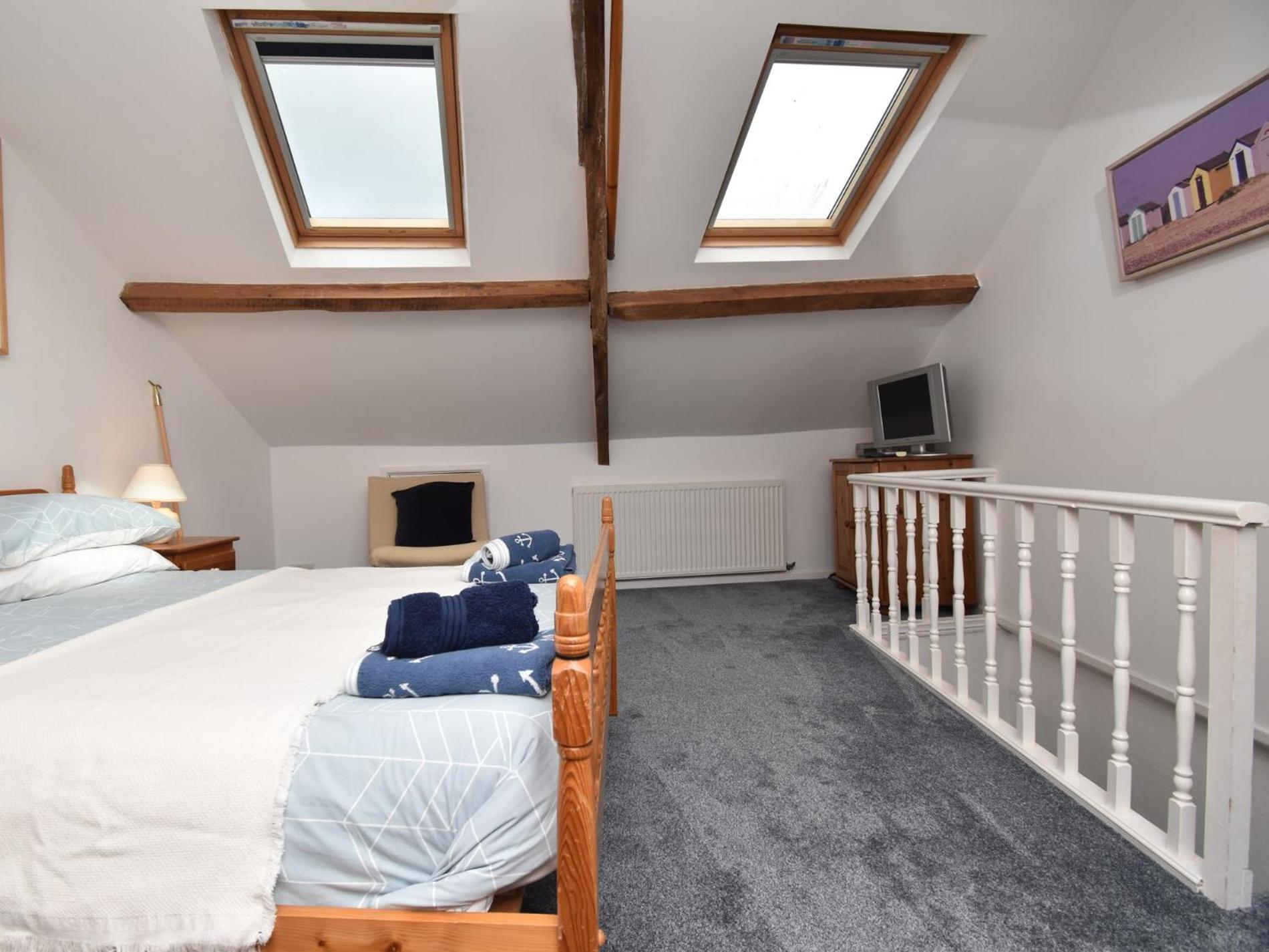 3 Bed In 88728 Tenby